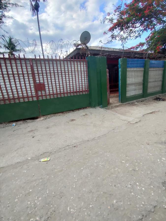 Casa Minha Backpackers Hostel Дили Экстерьер фото