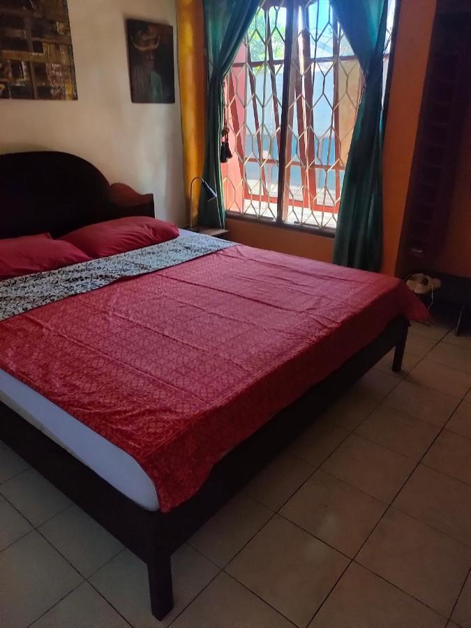 Casa Minha Backpackers Hostel Дили Экстерьер фото